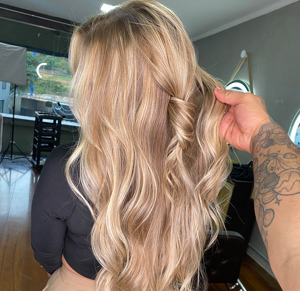 Studio de loiro platinado em Santo André